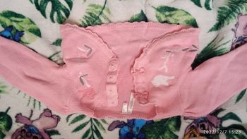 Gilet cache coeur rose