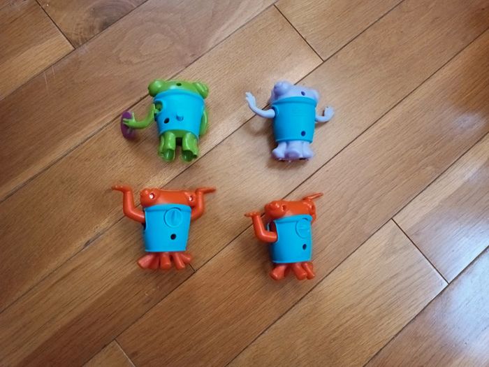 4 figurines en route de McDonald's année 2015 - photo numéro 2