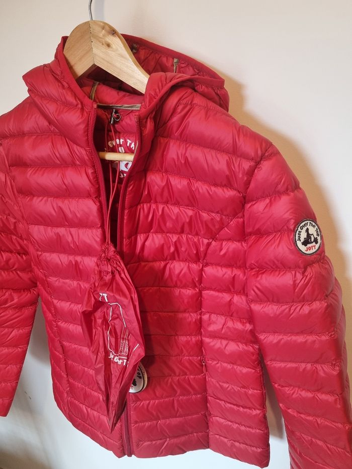 JOTT Doudoune à Capuche Cloe – Rouge – Neuve - photo numéro 2
