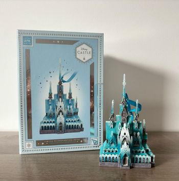 Ornement château arendelle reine des neiges