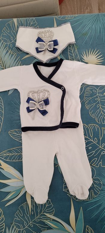 Grenouillère pantalon + le haut