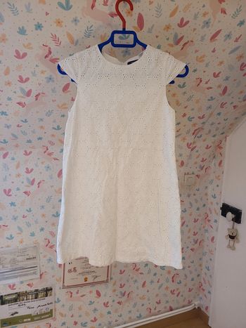 Robe blanche fleurie