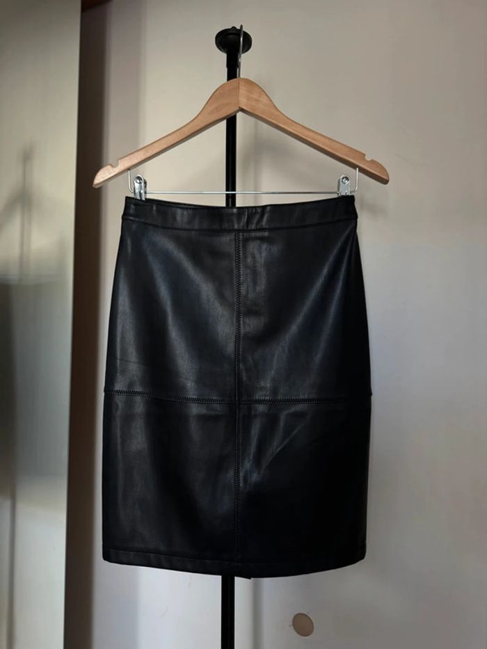 Jupe crayon en similicuir S Vila