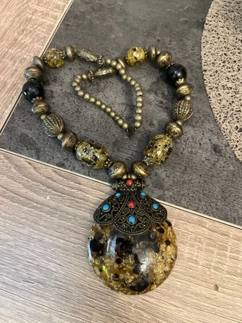 Collier fantaisie