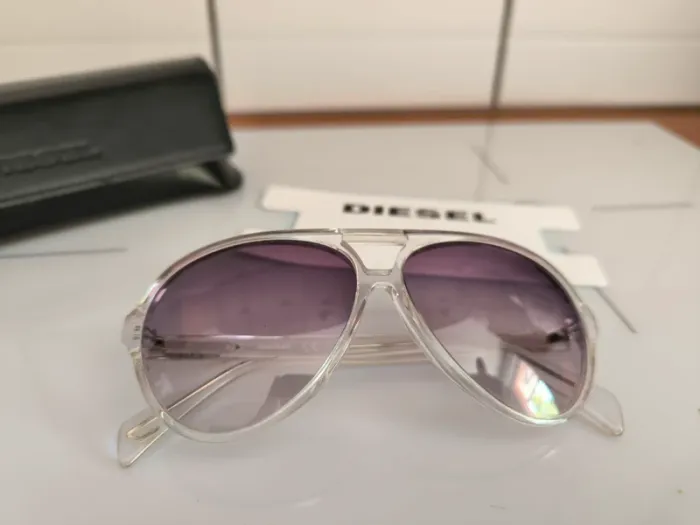 Neuf DIESEL lunettes de soleil UV2 - Monture transparente & verres gris / mauve dégradés
