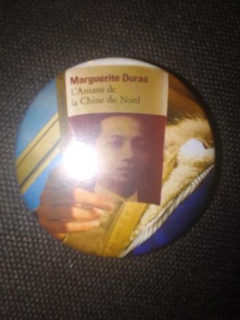 Broche marguerite duras