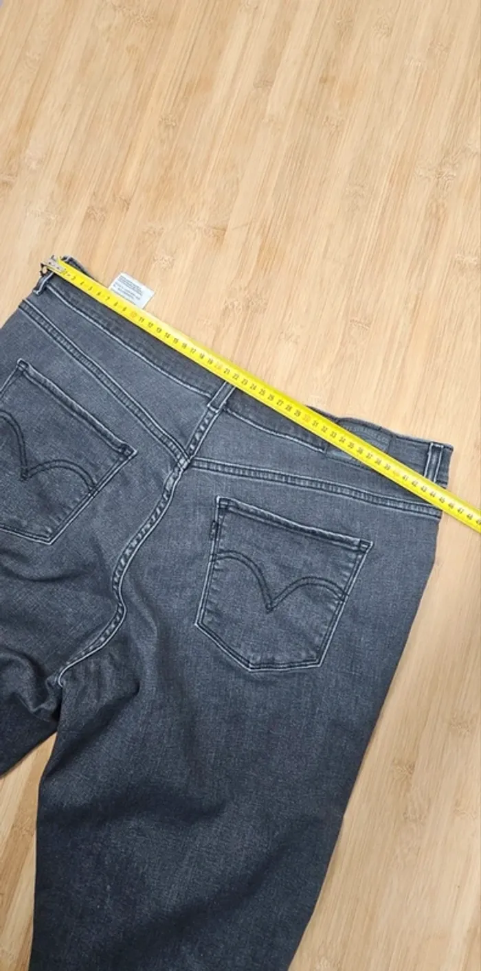 Levi's Classic crop T:48 W33 - photo numéro 11