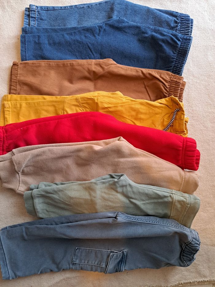 Lot pantalon 18 24 mois