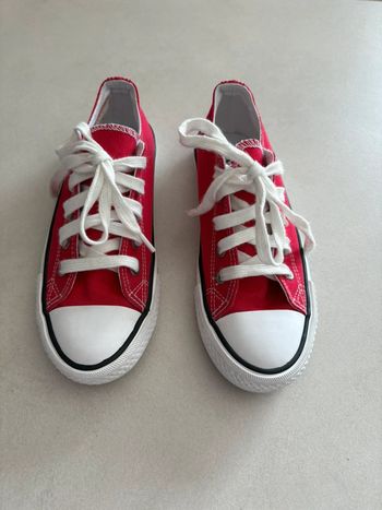 Baskets en toile rouge - taille 32 - Tex