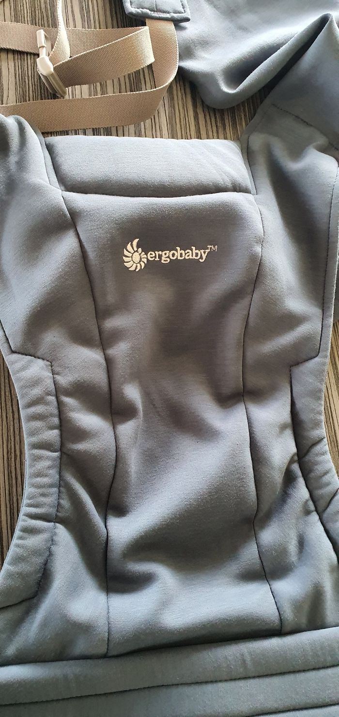 Porte bébé Embrace Ergobaby - photo numéro 2