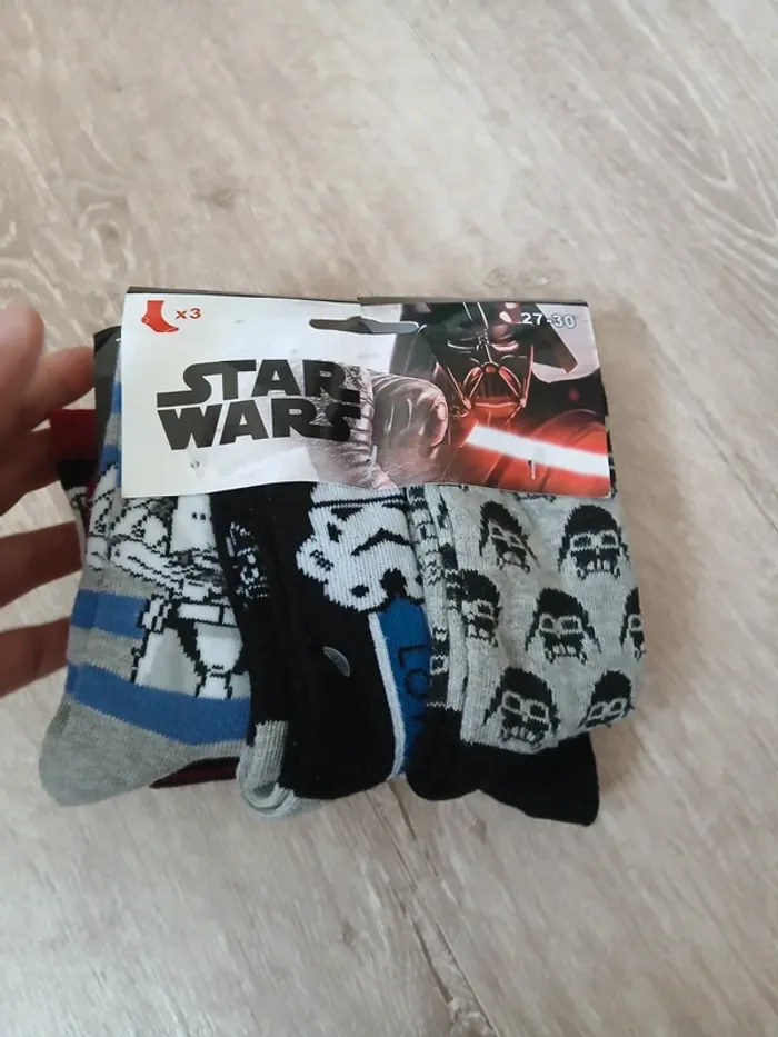 Lot de chaussettes neuves Star wars 27/30 - photo numéro 6
