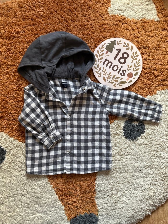 Sur chemise à capuche