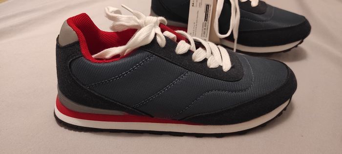 Baskets neuves taille 34 - photo numéro 5