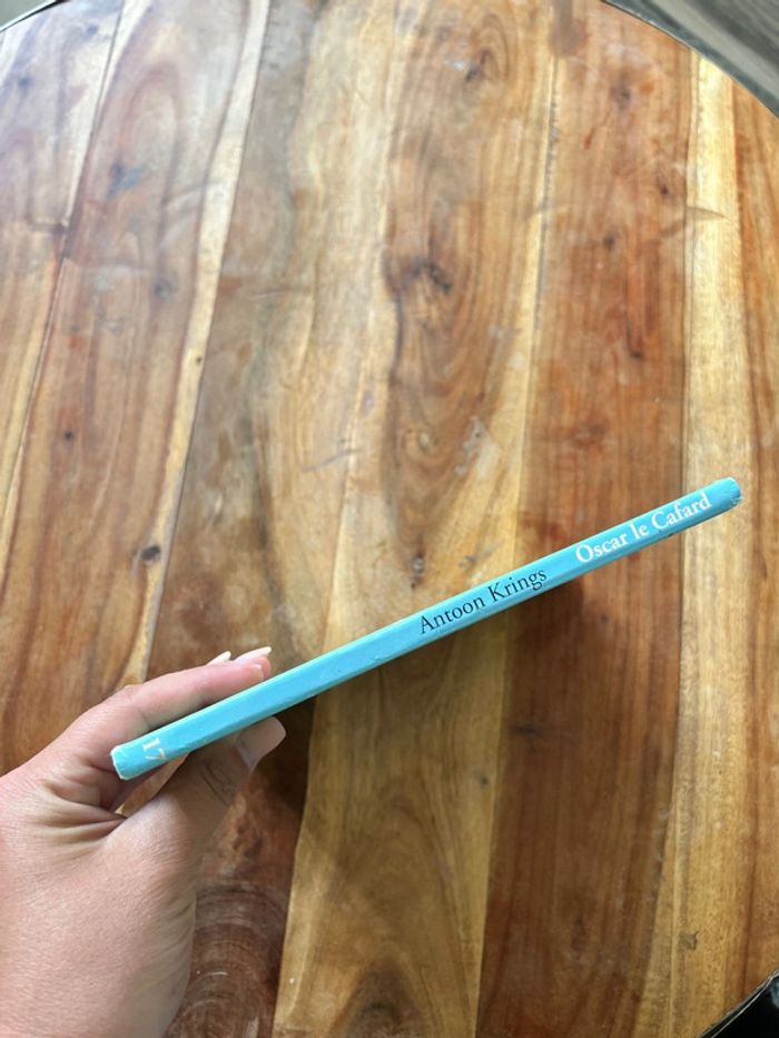 Livre Oscar le cafard - photo numéro 2