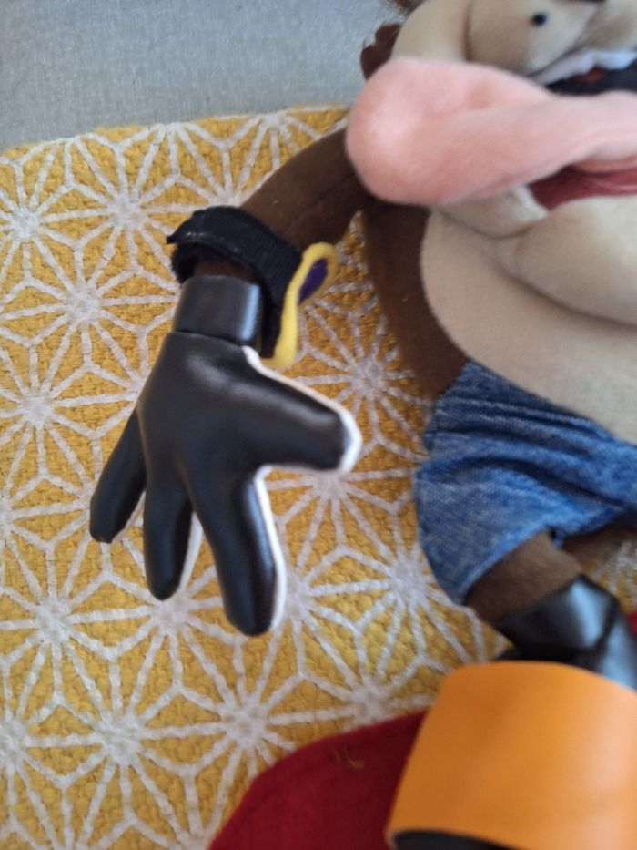 Taz sur son skate board - photo numéro 9