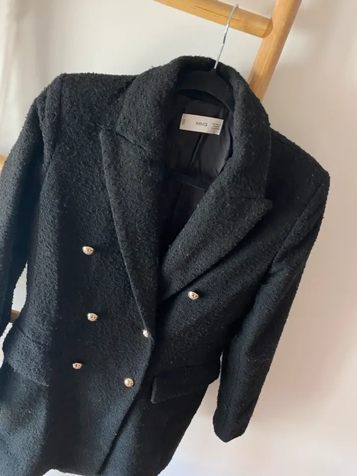 Manteau avec boutons dorés - photo numéro 4