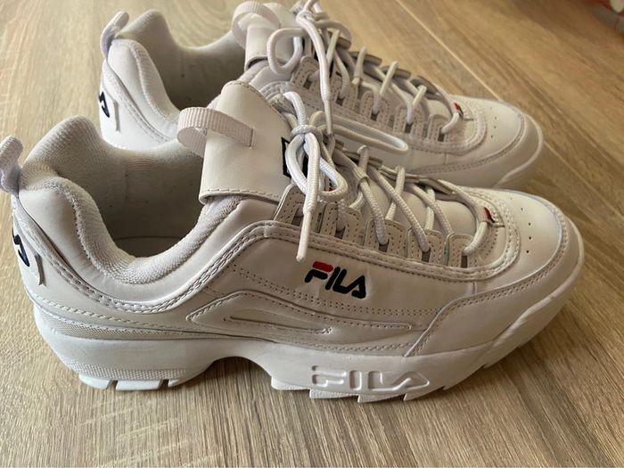 Baskets Fila Distuptor Low blanche T44 - photo numéro 3