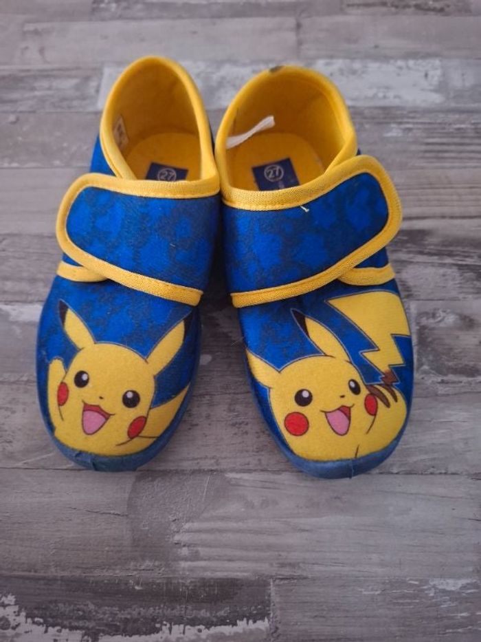 Chaussons pokémon T27
