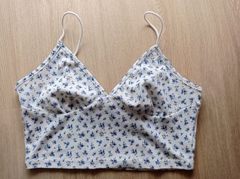 TOP SHEIN Blanc Fleurs Bleues.