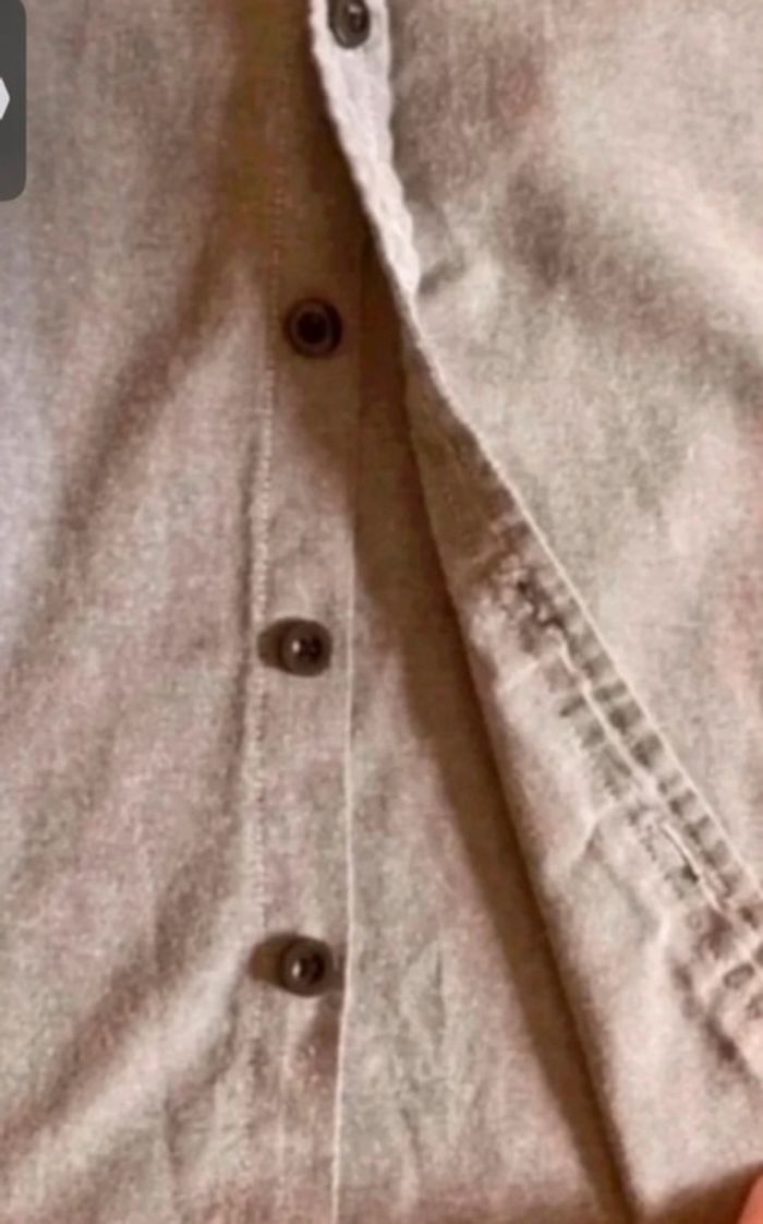 Chemise manches longues TRÈS BON ÉTAT taille 4 ans couleur gris - photo numéro 4