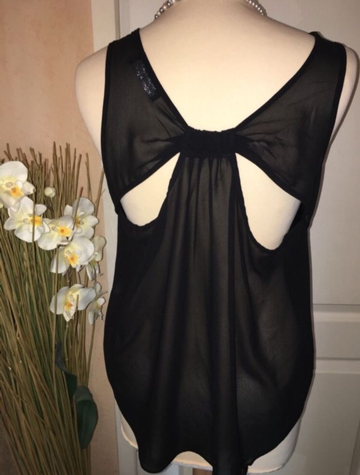 Top noir - photo numéro 2