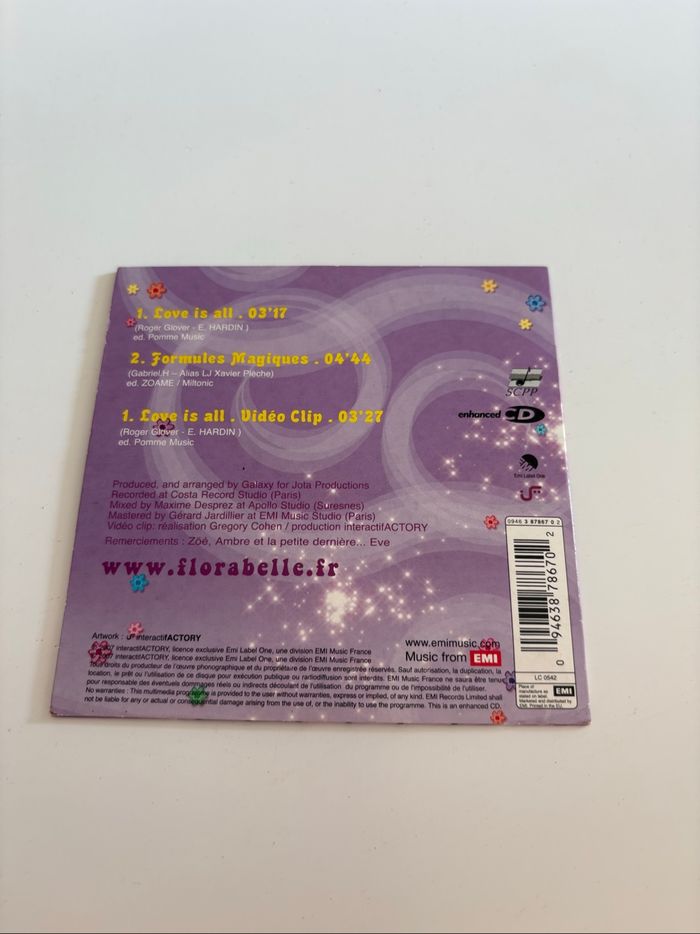CD enfant - Love is all de Florabelle et ses amis - photo numéro 2