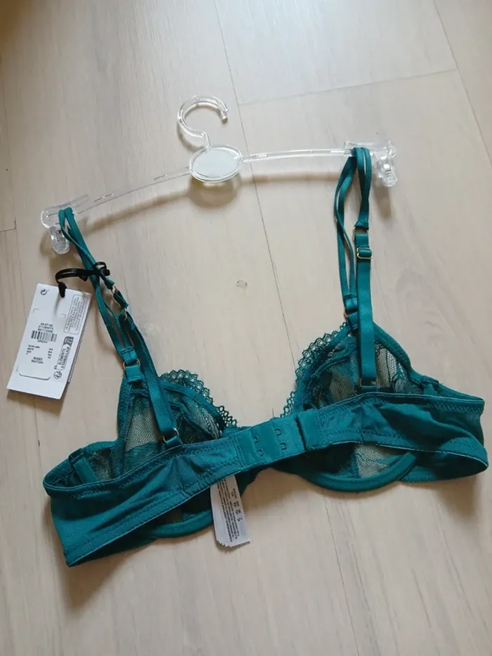 Soutien gorge satin et dentelle - photo numéro 4
