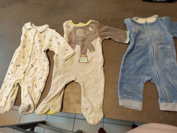 Lot vêtements 1 mois