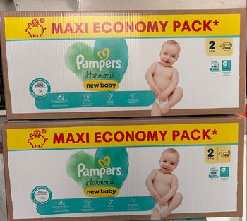 208 Couches Pampers taille 2 