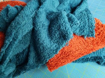800g grandes chutes tissus peluche