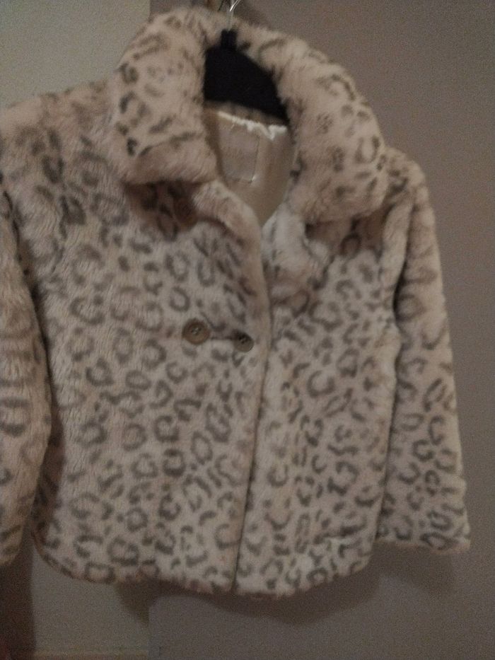Monteau fausse fourrure fille