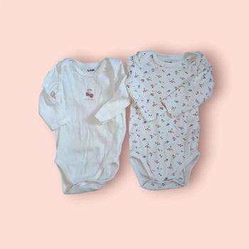 💫 Lot de 2 bodies manche longue 3 mois Kiabi 💜