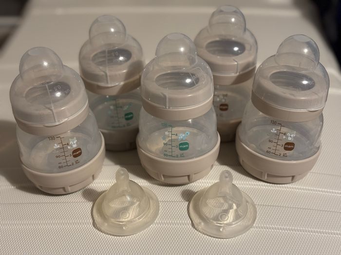 Lot 5 biberons MAM 130ml anti colique - photo numéro 4