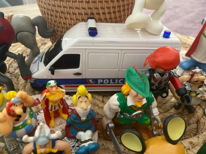 Lot de figurines jouets vintage - photo numéro 3