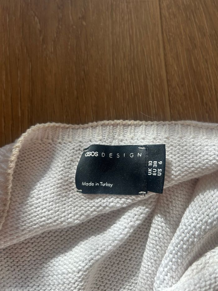 Robe blanche à détails fleuris - photo numéro 8