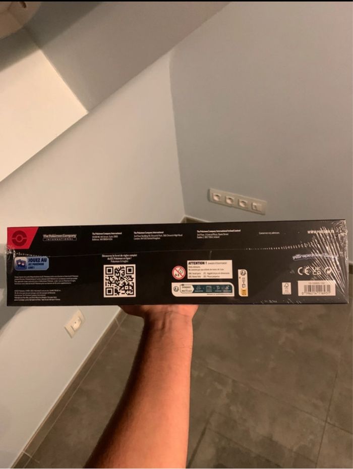 Ultra premium collection mega dracaufeu x - photo numéro 4