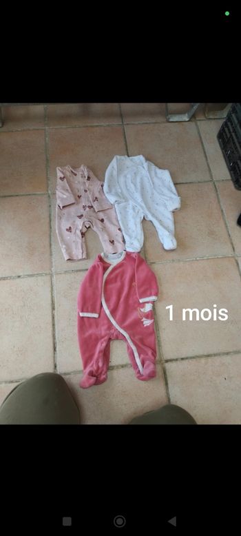 Lot pyjama bodies