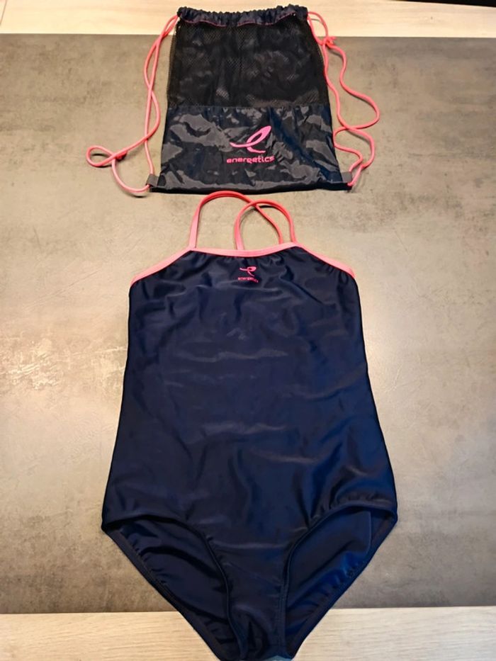 Vends maillot de bain 1 pièce.