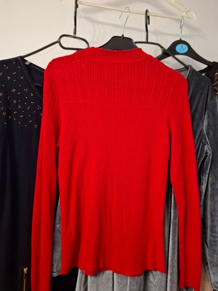 Lot 4 articles 3 robes et 1 pull taille 36 en très bon état - photo numéro 4