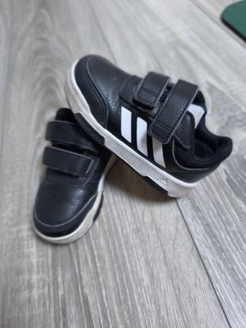 Chaussure enfant adidas