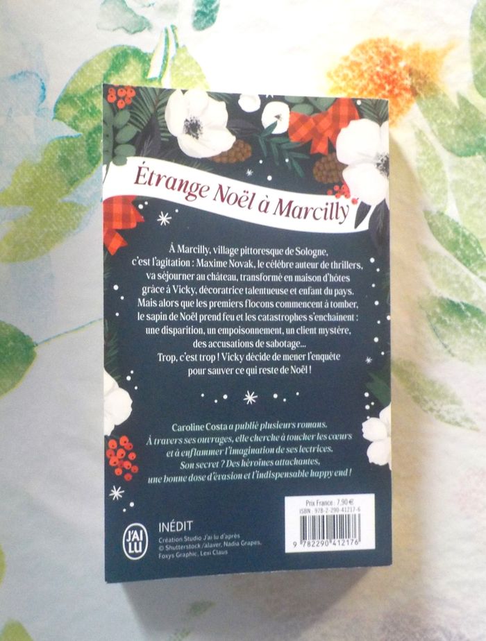ETRANGE NOEL A MARCILLY de Caroline COSTA Ed. J'ai Lu - photo numéro 3