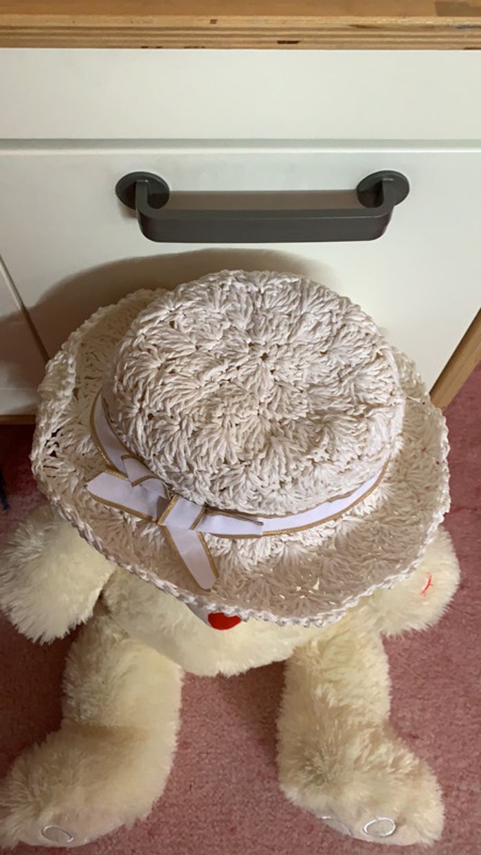 Très beau chapeau blanc 9 / 12 mois - photo numéro 3