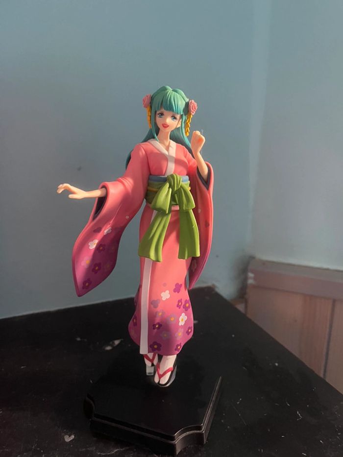 Figurine Komurasaki one piece - photo numéro 2