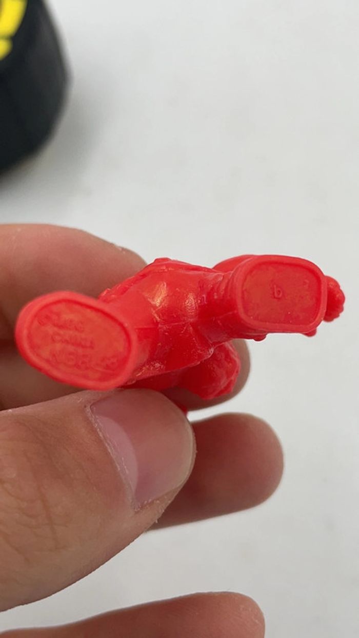 Figurine Monster In My Pocket N•48 HunchBack Red Matchbox - photo numéro 6
