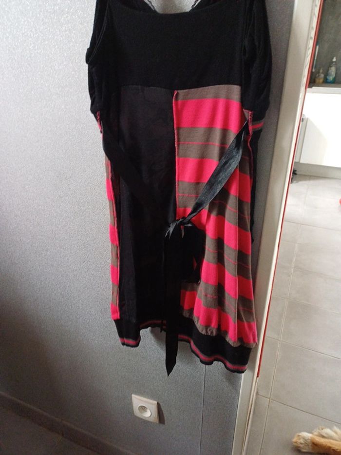 Robe New York Paris taille s - photo numéro 2