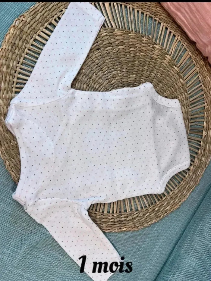 Lot 2 bodies taille 1 mois - photo numéro 7