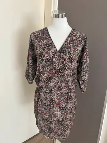 La petite française robe courte imprimée, florale, taille 36