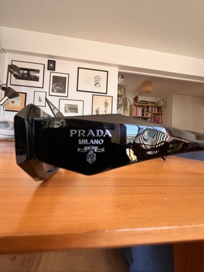 Lunettes de soleil noir Prada - photo numéro 2