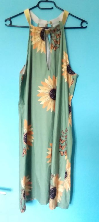 🌞 Robe d'été verte avec tournesols et papillons taille 40 🌞