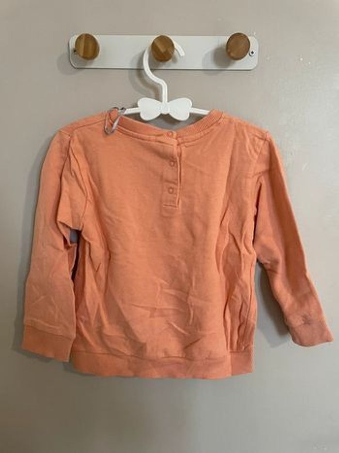 Pull~ orange~ taille 24 mois. - photo numéro 2